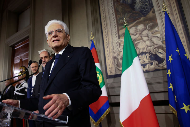 © Reuters. El Ibex abre al alza celebrando el acuerdo de Gobierno en Italia