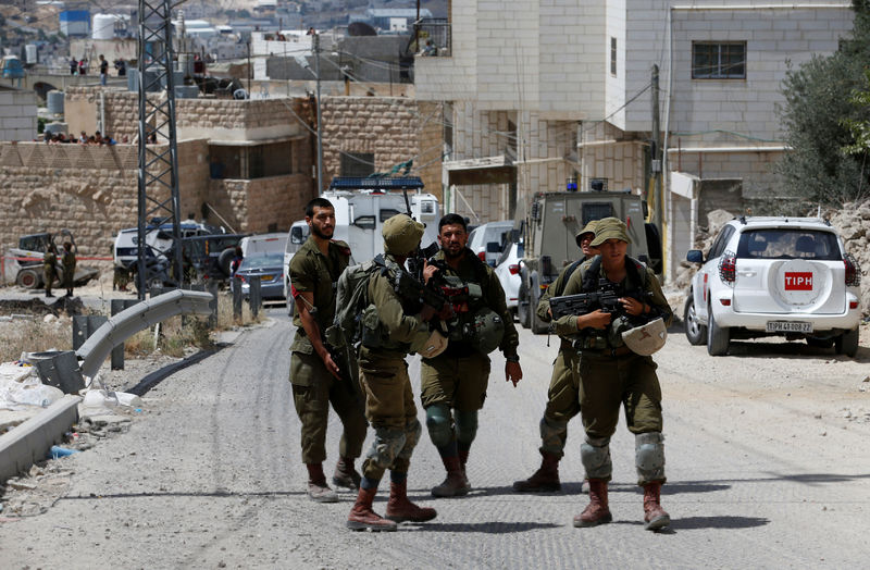 © Reuters. بيان: مقتل فلسطيني حاول دهس قوات إسرائيلية في الضفة الغربية
