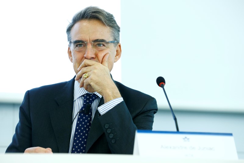 © Reuters. FILE PHOTO: IATA Director General Alexandre de Juniac speaks during the Global Media Day in Geneva