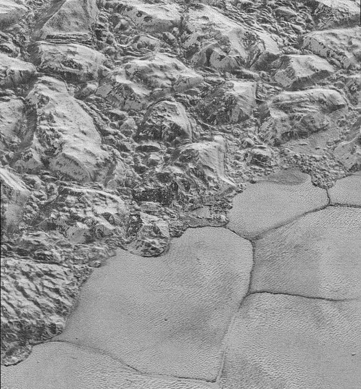 © Reuters. Asombrosas dunas de Plutón están formadas por granos de metano congelado