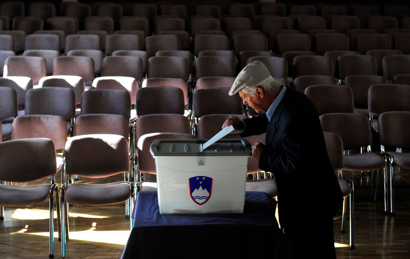 © Reuters. حزب مناهض للهجرة في طريقه للفوز في انتخابات سلوفينيا