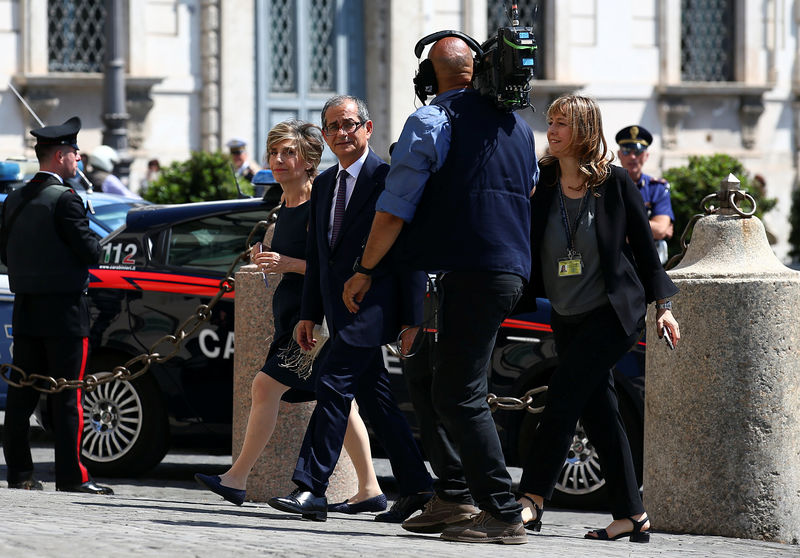 © Reuters. Italy's Economy Minister Giovanni Tria arrives at the Quirinal palace in Rome