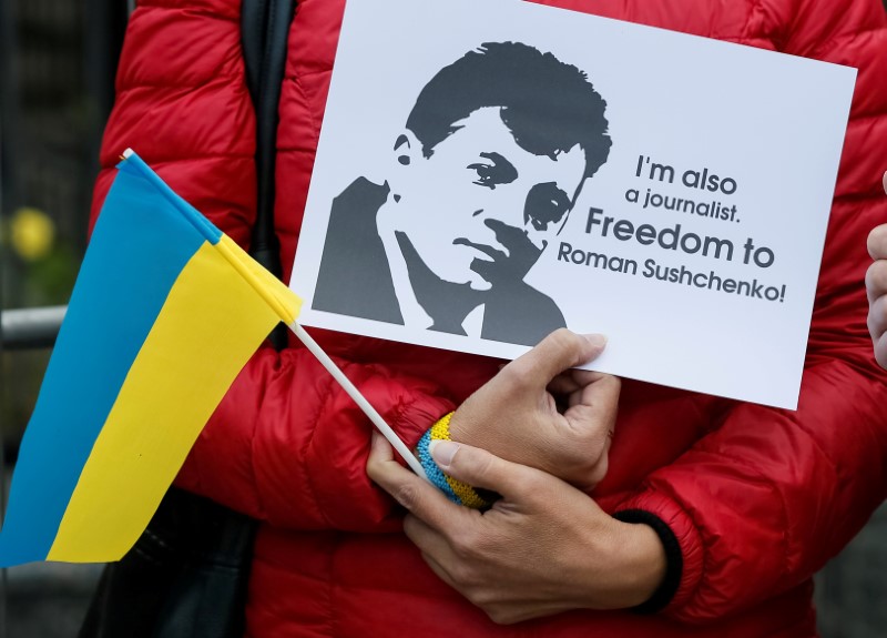 © Reuters. روسيا تسجن صحفيا أوكرانيا 12 عاما بعد إدانته بالتجسس