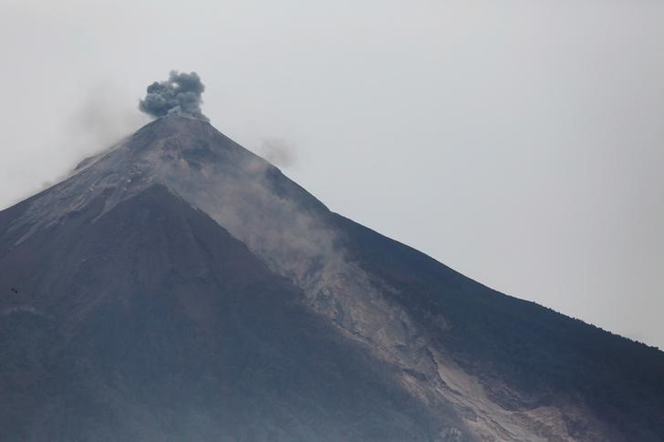 © Reuters. Vista do Vulcão do Fogo na Guatemala