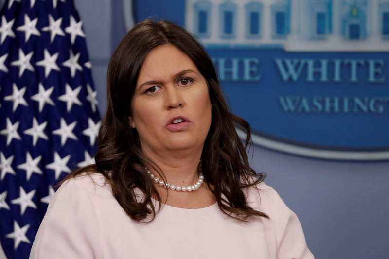 © Reuters. U.S. White House Press Secretary Sarah Huckabee Sanders holds the daily briefing at the White House in Washington, DC