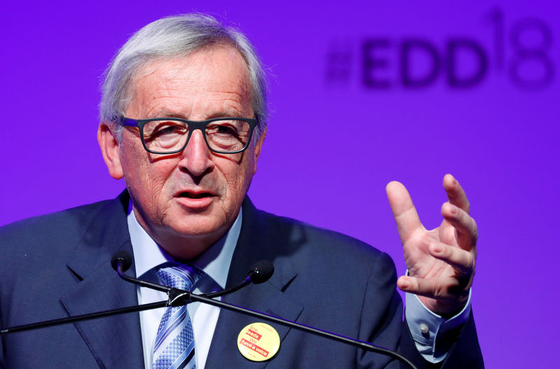 © Reuters. EU Commission President Juncker delivers a speech during the opening ceremony of the European Development Days in Brussels