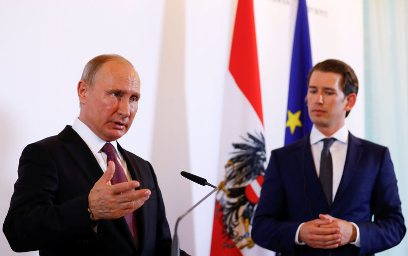 © Reuters. Russia's President Vladimir Putin visits Austria