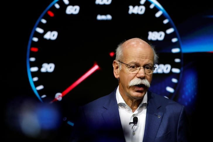 © Reuters. Daimler CEO Dieter Zetsche speaks during a world premiere for new Mercedes Benz A-Class L Sedan in Beijing