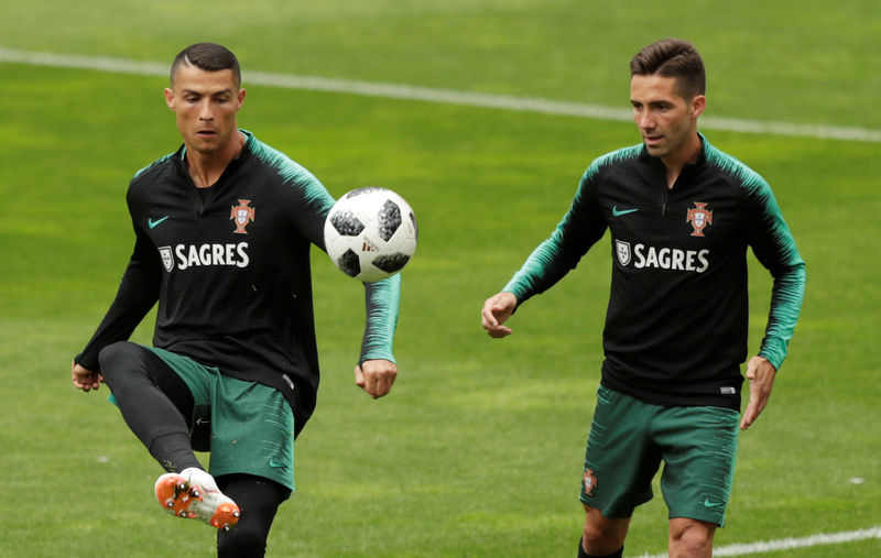 © Reuters. Portugal "luchará hasta el final" en el Mundial, tal como en la Eurocopa 2016: Ronaldo