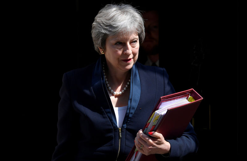 © Reuters. FILE PHOTO: Britain's Prime Minister Theresa May