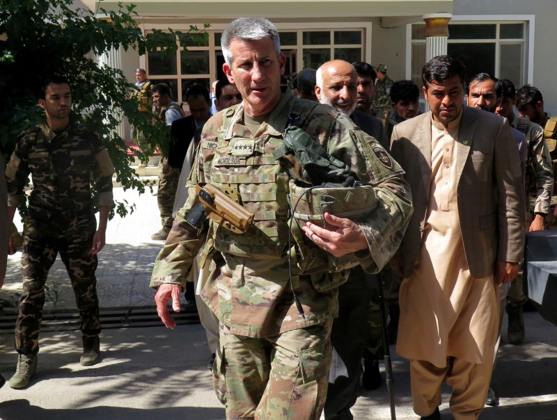 © Reuters. القوات الأفغانية تقتل 10 من طالبان مع إعلان وقف إطلاق نار