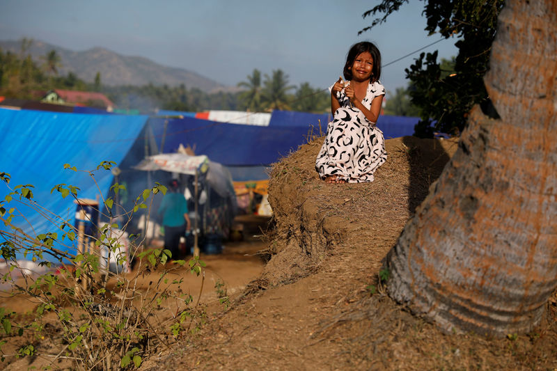 © Reuters. Registrado un terremoto de magnitud 7,2 al noreste de isla indonesia de Lombok