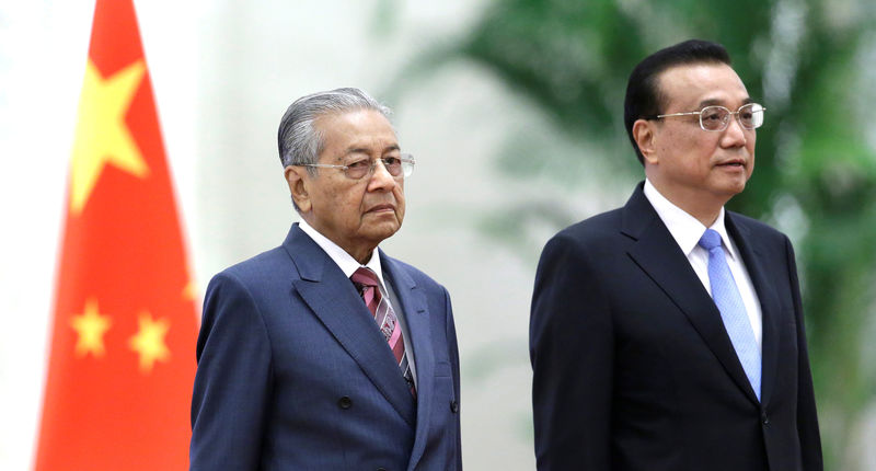 © Reuters. رئيس وزراء الصين يقول إنه مستعد لتعزيز العلاقات الثنائية مع ماليزيا