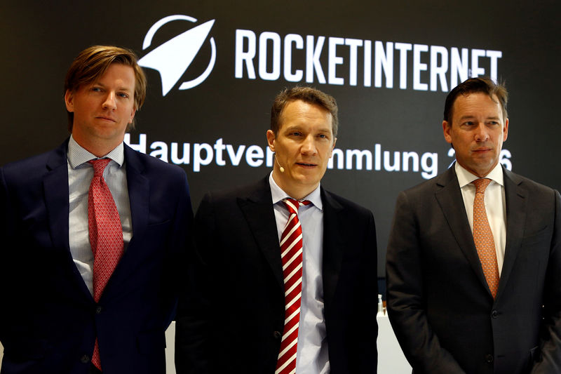 © Reuters. Alexander Kudlich, Board Member and Group Managing Director of Rocket Internet SE, Oliver Samwer, CEO of Rocket Internet and Peter Kimpel, CFO of Rocket Internet attend the Annual General Meeting of Rocket Internet SE in Berlin