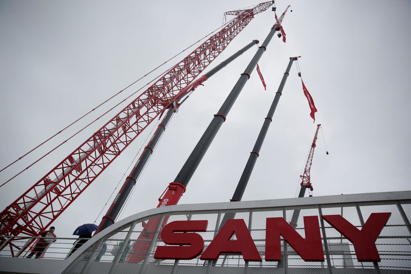 © Reuters. FILE PHOTO: A sign of Sany Group is seen at Bauma China 2016, the 8th International Trade Fair for Construction Machinery, in Shanghai