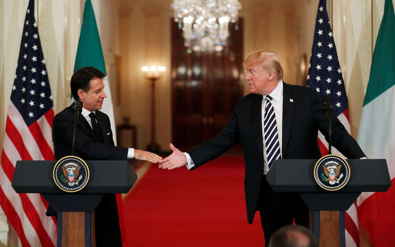 © Reuters. U.S. President Trump and Italy's Prime Minister Conte hold joint news conference at the White House in Washington