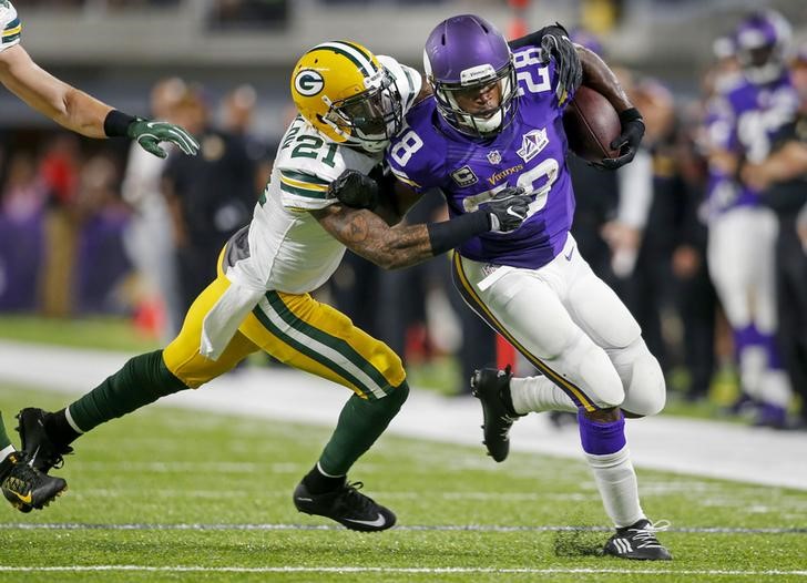 © Reuters. NFL: Green Bay Packers at Minnesota Vikings