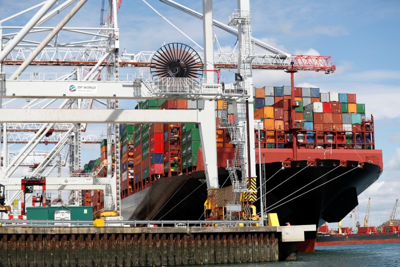 Reino Unido pretende incrementar las exportaciones al 35% del PIB tras el Brexit