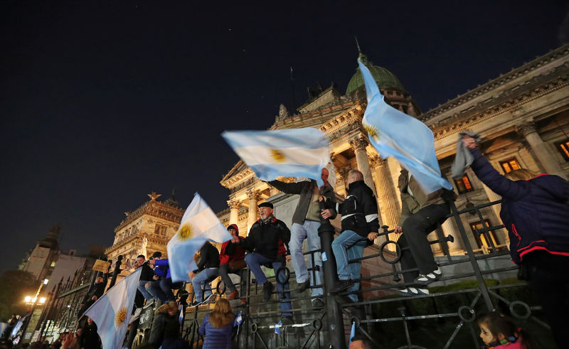 © Reuters. Argentinos fazem protesto contra Cristina Kirchner em Buenos Aires