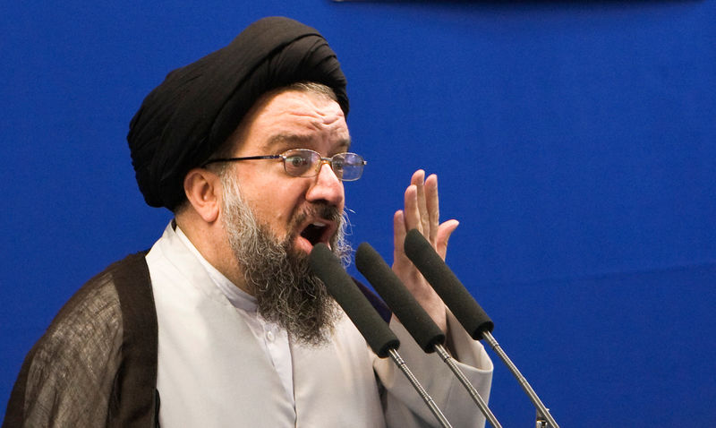 © Reuters. Clérigo iraniano Ahmad Khatami em Teerã