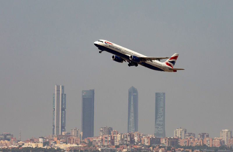 © Reuters. سفير إيران لدى بريطانيا يأسف لقرار الخطوط الجوية البريطانية تعليق الرحلات إلى طهران