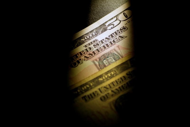 © Reuters. Illustration photo of U.S. Dollar notes