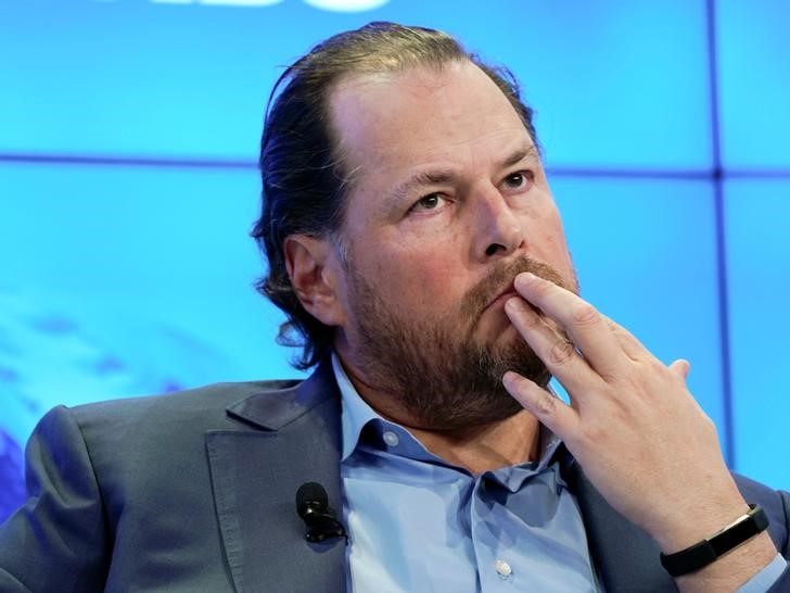 © Reuters. Marc R. Benioff, Chairman and Chief Executive Officer of Salesforce, Member of the Board of Trustees of World Economic Forum, attends the World Economic Forum (WEF) annual meeting in Davos