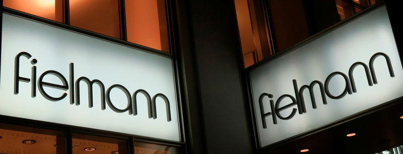 © Reuters. A logo of German optician AG Fielmann is pictured at a branch office in Vienna