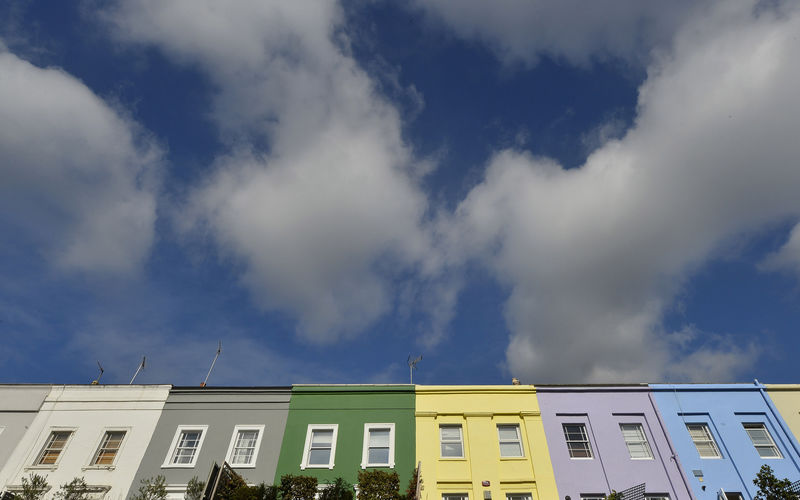 © Reuters. A residential street is seen in Notting Hill in central London