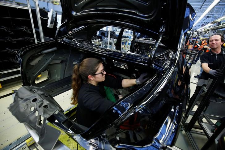 © Reuters. La UE responderá con la misma moneda si EEUU impone tarifas a los automóviles -Juncker