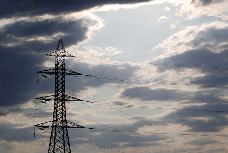 © Reuters. Las eléctricas europeas se protegen contra el aumento del coste de las emisiones de CO2