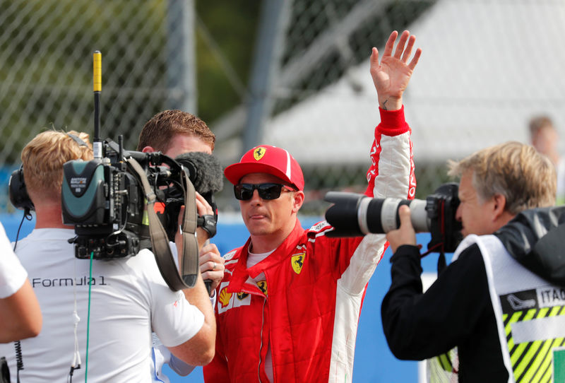 © Reuters. Raikkonen logra la "pole" en Monza
