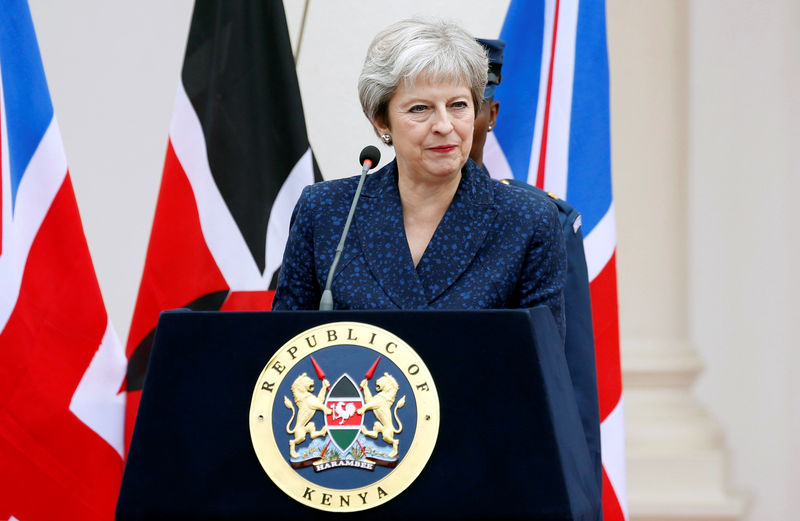 © Reuters. FILE PHOTO: Britain's Prime Minister Theresa May addresses a joint news conference with Kenya's President Uhuru Kenyatta at the State House in Nairobi