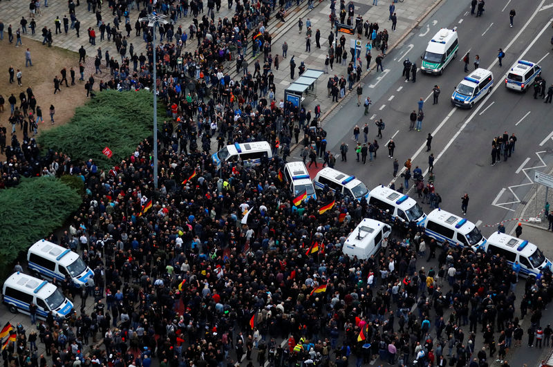 © Reuters. تزايد الضغوط من أجل مراقبة حزب يميني متطرف في ألمانيا