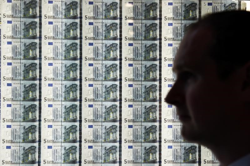 © Reuters. Banco note di euro