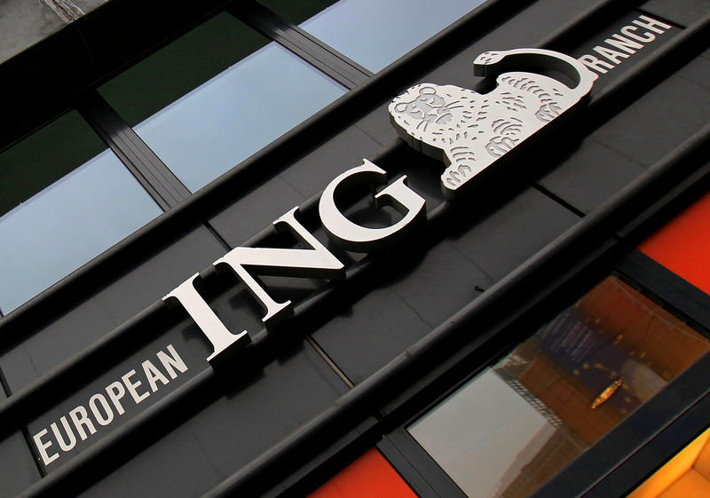 © Reuters. FILE PHOTO: The logo of ING bank is seen outside an office in central Brussels