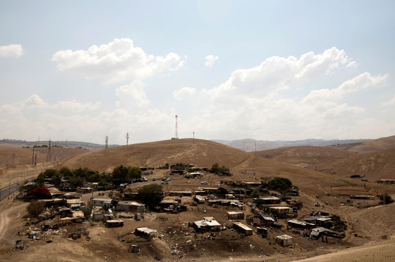 © Reuters. متحدث: محكمة إسرائيلية تمهد الطريق أمام هدم قرية بالضفة الغربية