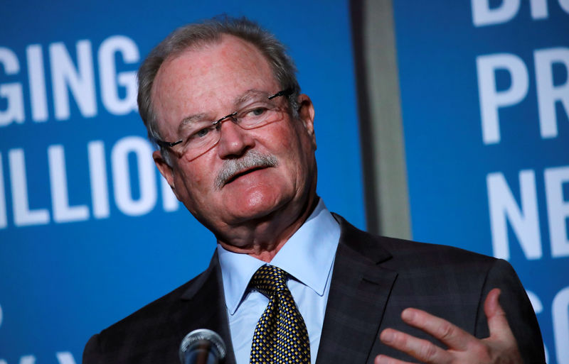 © Reuters. FILE PHOTO - Brian Duperreault, President and Chief Executive Officer (CEO) of American International Group (AIG) speaks at the UJA-Federation of New York General Insurance Annual Event in New York