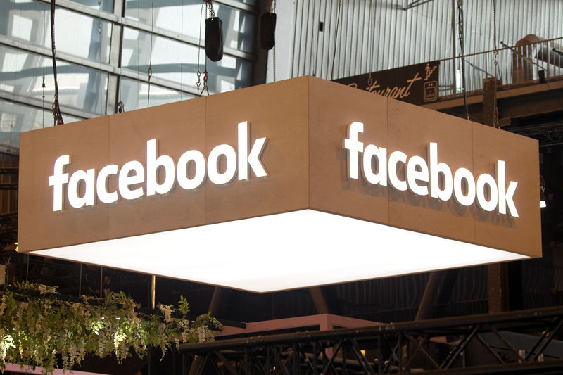 © Reuters. The logo of Facebook is pictured during the Viva Tech start-up and technology summit in Paris