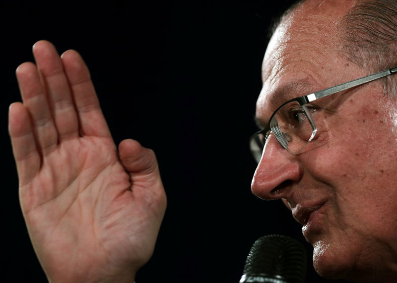 © Reuters. Candidato do PSDB à Presidência, Geraldo Alckmin, participa de sabatina em São Paulo