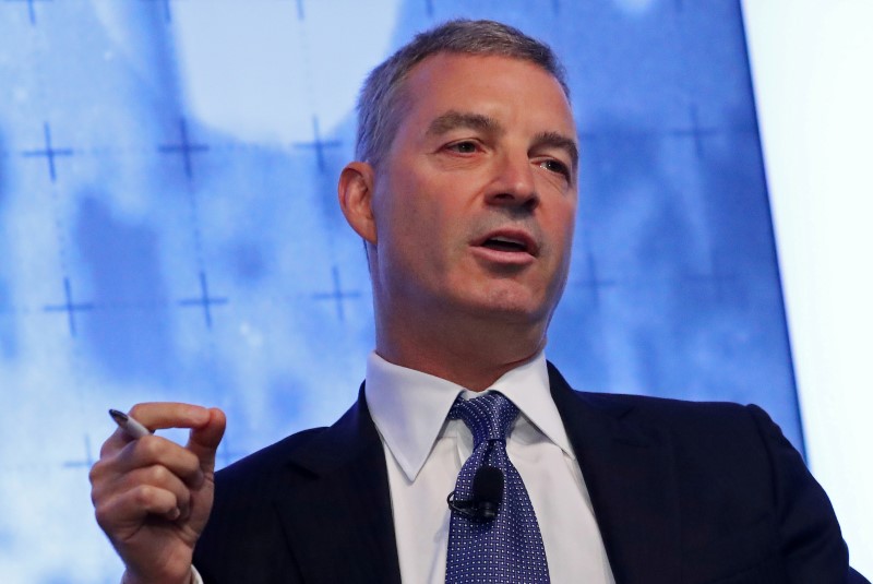 © Reuters. FILE PHOTO: Hedge fund manager  Loeb speaks during a Reuters Newsmaker event in New York