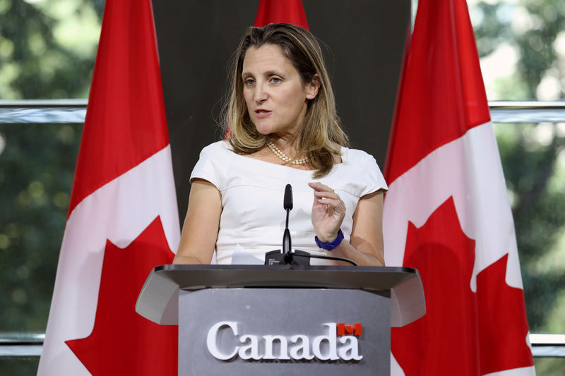 © Reuters. FILE PHOTO: Canadian Foreign Minister Chrystia Freeland takes part in a news conference in Washington