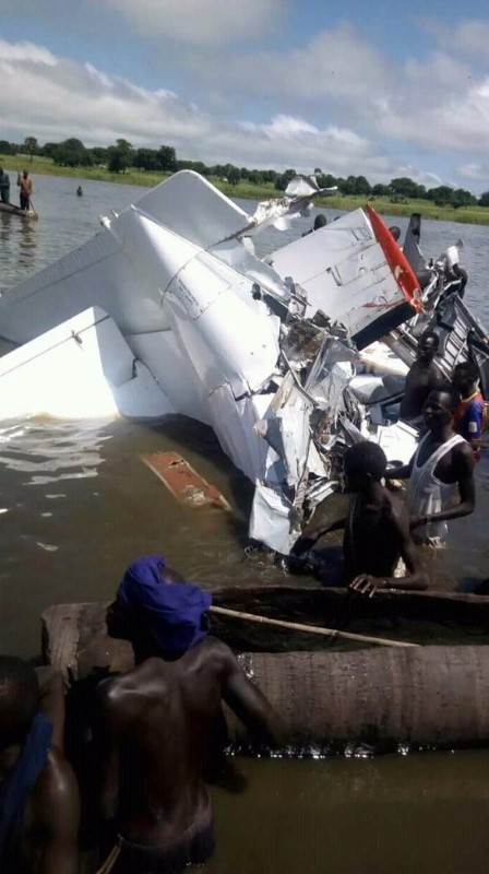 © Reuters. مقتل 19 على الأقل في سقوط طائرة بجنوب السودان