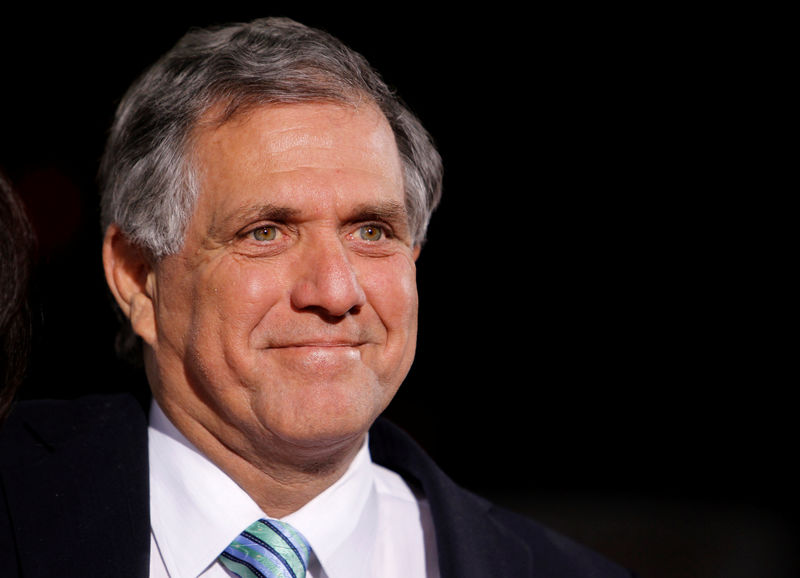 © Reuters. FILE PHOTO: CBS chief executive officer Les Moonves arrives at the premiere of CBS Film's "Extraordinary Measures" at Grauman's Chinese Theatre in Hollywood, California