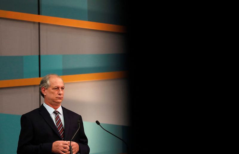 © Reuters. Candidato do PDT à Presidência, Ciro Gomes, durante debate promovido pela TV Gazeta, em São Paulo