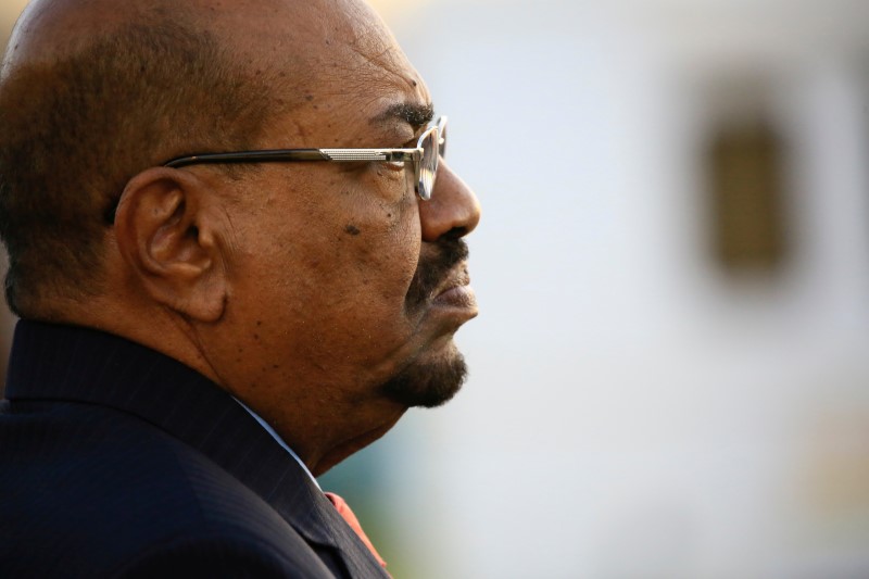 © Reuters. السودان سيشكل حكومة جديدة خلال يومين