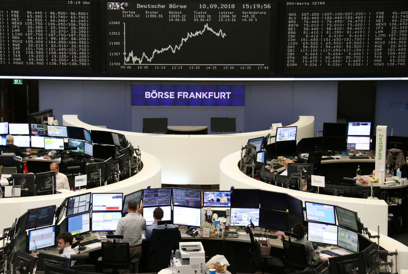 © Reuters. LES BOURSES EUROPÉENNES TERMINENT SUR UNE NOTE POSITIVE