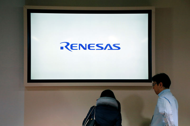 © Reuters. Renesas Electronics Corp's logo is pictured at the company's conference in Tokyo