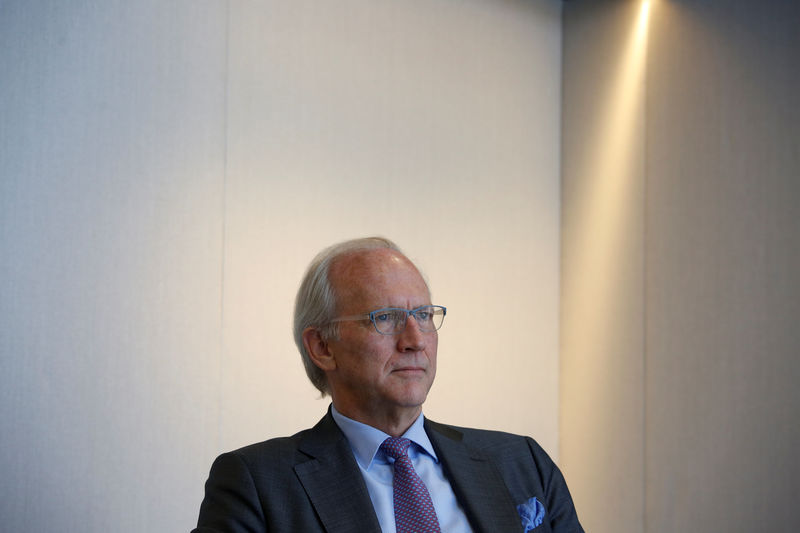 © Reuters. Peter Boyles, HSBC's global head of private banking, attends an interview in Hong Kong