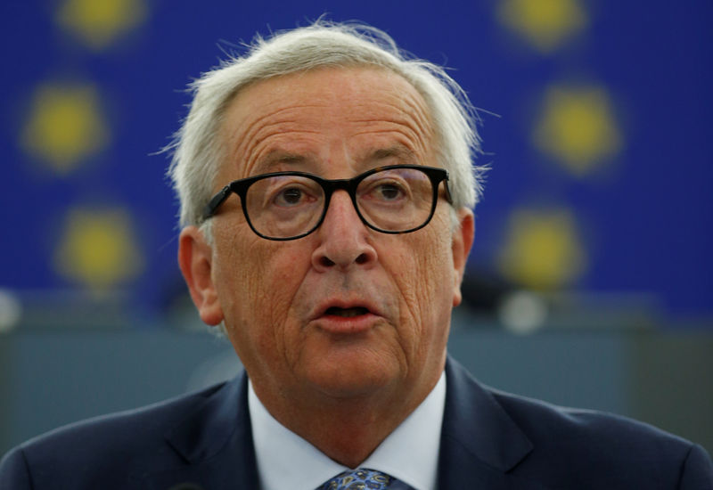 © Reuters. il presidente della Commissione Europea Jean-Claude Juncker oggi all'Europarlamento di Strasburgo